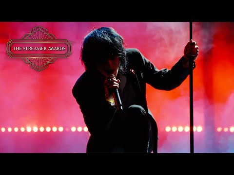 Johnnie Guilbert performs at the 2024 Streamer Awards!