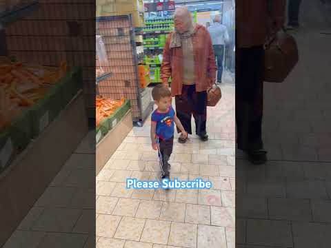 Shopping Toddler #shopping #shoppingtime