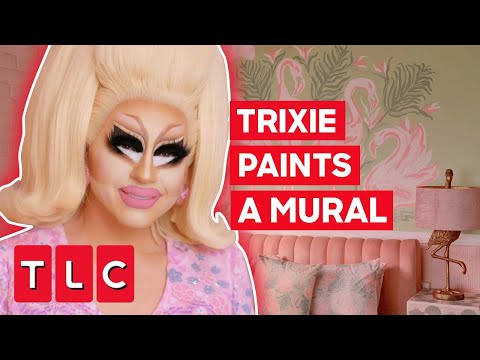 Trixie Paints A Beautiful Flamingo Mural! | Trixie Motel