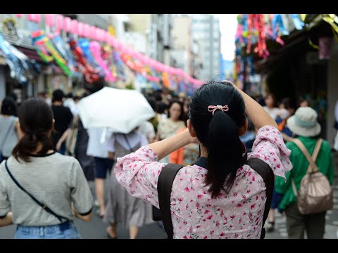 【下町七夕まつり】　2023年7月9日　この娘に話しかけられる👆