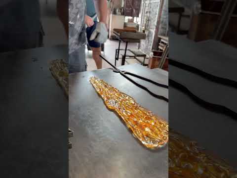 Murano glass leaf #satisfying #italy #glass