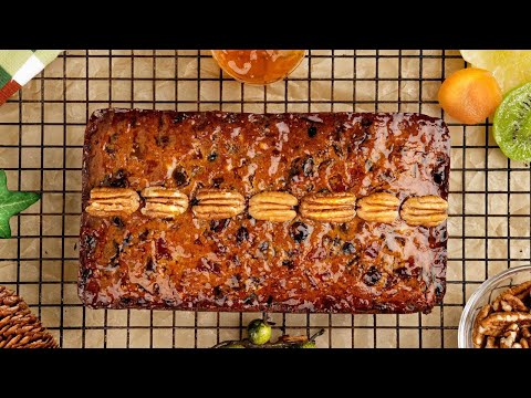 Easy, fruity, boozy fruit cake recipe with rum