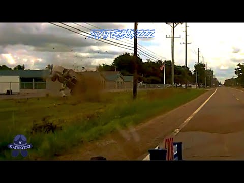 Perp Gets Ejected From Jeep After Getting Spiked | Michigan State Police Chase