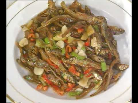 油焖火焙鱼 湘菜名菜30 Oil-Braised Fire-Baked Fish is a distinctive dish in Hunan cuisine 30