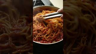 How to Make Spaghetti Arrabiata