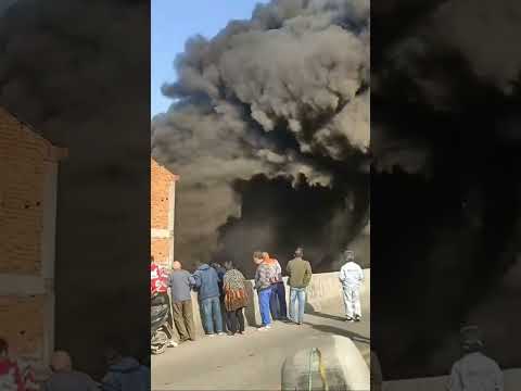 Terrifying footage of a fire with massive amounts of smoke