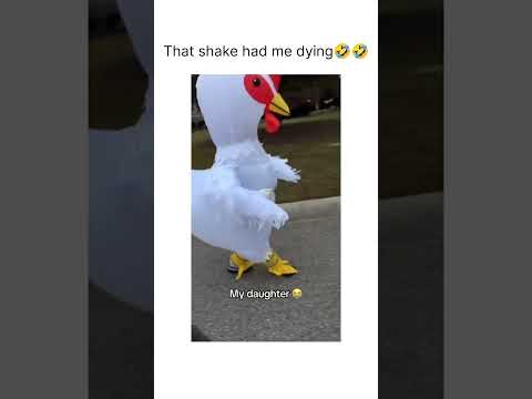 Awww no 😂 😷 #farted #comedy #halloween #chicken #costume #funny #tiktok #fyp #foryou