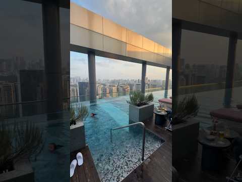 Singapore Rooftop Pool at Courtyard Marriott