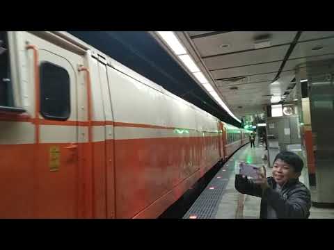 2204次區間車EMU800型台北站進站 交會6545次莒光號(專車)台北站進站+出站