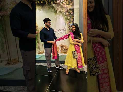 Couple poses 📸💛✨️| Durga Pujo | Singapore | #celebration