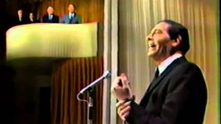 Henny Youngman heckles Milton Berle 1966