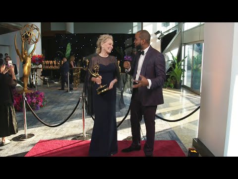 Jean Smart: 76th Emmy Awards Winnerview