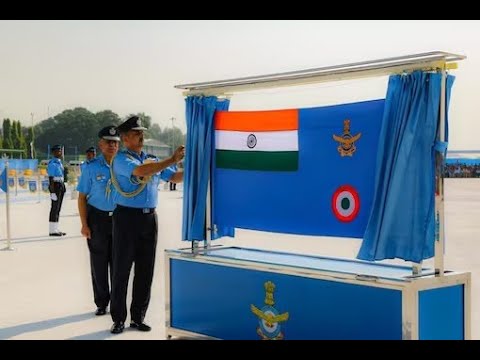 Indian Air Force Day: IAF Unveils New Ensign, MiGs to Make Last Appearance in Grand Air Show Shortly