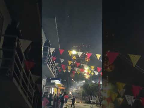 Quemaron un castillo durante La Procesión de El Santísimo en La Víspera de la Fiesta Patronal