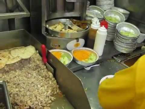 NYC Street Food - Halal Guys Gyro Cart (New York City)