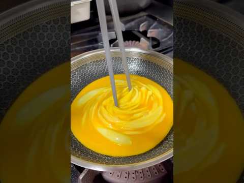 Satisfying Omelette 🍳