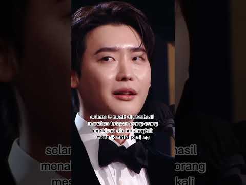 Suffering from Scopophobia, Lee Jongsuk was seen struggling when he won big Mouth daesang (IU)