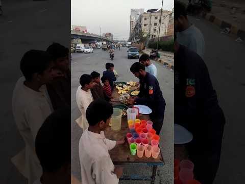 Roadside iftaar in Karachi | Ramzan Special | Ramadan Vlogs #allah #deeds #nasheed #ytshorts #food