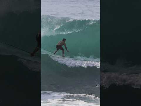 High Line Over Mid-Face Lip #surfersofbali #balisurf #surfers