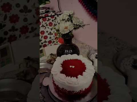 Red velvet cake #redvelvetflavor #cake #birthdaycake #viralvideo