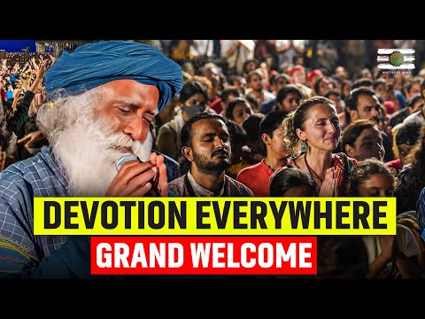 UNBELIEVABLE| Thousands Gathered At Airport To Welcome Sadhguru