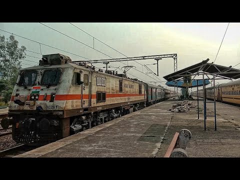 Indian Railways Goods Electric Locomotives and Superfast Trains Crossing#uniquetrainengines#video