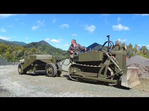 Restoring a rare WW2 Airborne Dozer.. Hasn't run for 45 Years