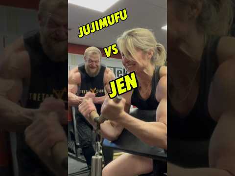 @jujimufu in a push up with a twist  contest !