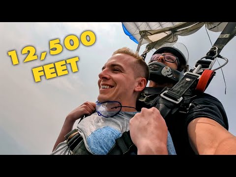 I Jumped Out Of An Airplane! - FIRST TIME SKYDIVING