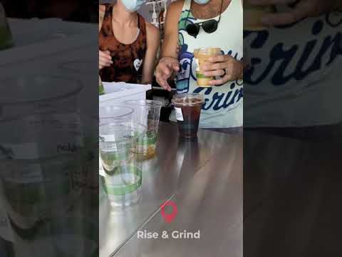 Hawaii Best Cafes - Rise & Grind (Honolulu,Hawaii) #shorts #coffee #cafe