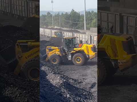 WHEEL LOADER WORKING VIDEO #wheelloader #wheels #reels #video #loader #loading #working #bs4jcb