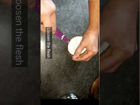 How To Cut Coconut Easily #shorts #viralyshorts #trendingshorts #coconutcuttingskill