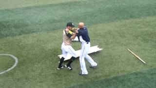 乱闘！DB森本稀哲 vs F小谷野！ @Yokohama Stadium JUN.9,2012