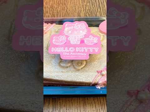 Hello Kitty 50th Anniversary Cookie Sandwich from Hello Kitty And Friends Cafe #hellokitty #sanrio