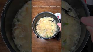 永谷園のお吸い物で雑炊(Cooking rice porridge using Nagatanien soup)#shorts #nagatanien #porridge