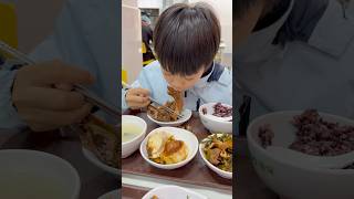 School lunch with students in China🇨🇳 #china #subscribe #youtube #youtubelife #youtuber