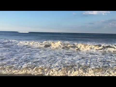 Slow Motion Waves For Ya