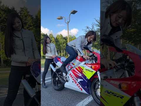 ホンダNSR250Rのキックスタートやってみた（平嶋夏海 編） #nsr250r #バイク女子 #オートバイ女子部