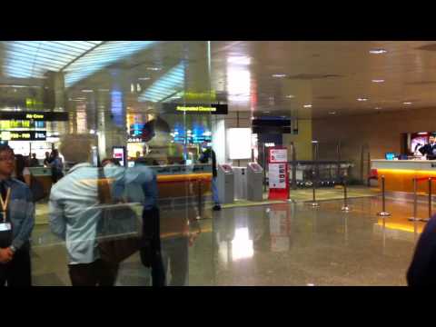 Park Jung Min @ Changi Airport - Departure (20.03.2011) Part 2