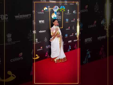 Actor & filmmaker Aimee Baruah graced red carpet with elegance at closing ceremony of 55th #IFFI