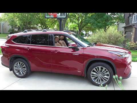 2020 Toyota Highlander Hybrid Review: Kids, Carseats & Safety