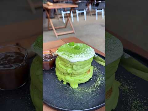 東京で食べるべき抹茶スイーツ2選！抹茶まみれのクリームドーナツ＆ふわとろパンケーキ