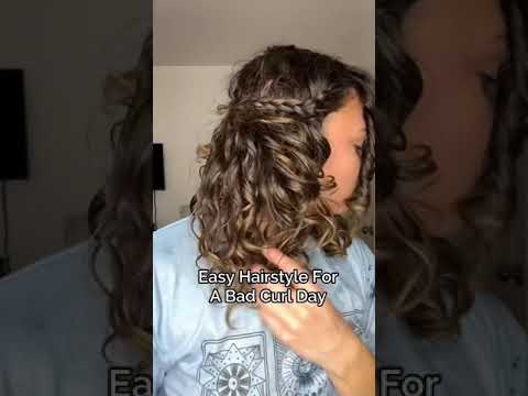 Easy curly hairstyle for a bad hair day #curlyhaircare #curlyhairstyles