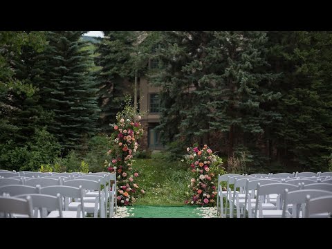 A Pink Themed Mountain Wedding in Vail, Colorado | Sonnenalp Vail Wedding