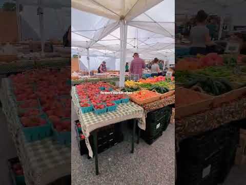 farmers market vibes 🧺🍓✨ #slowliving