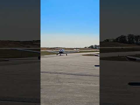 Piper Pawnee pulling glider on takeoff - Pennsylvania