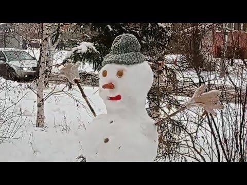 Такое ощущение,что весь Омск сегодня лепил снеговиков😊#10 ноября,воскресенье.