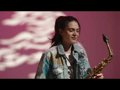 Selfless by The Strokes | Saxophone Cover | Alexandra Ilieva | Thomann