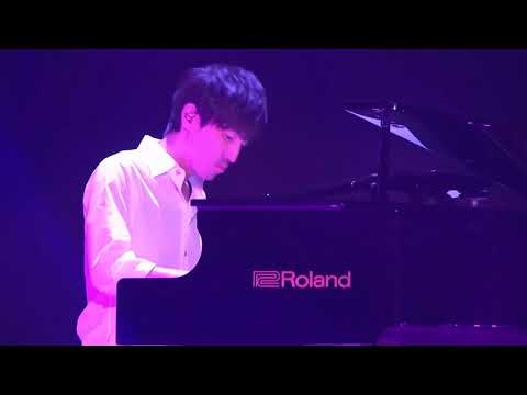 Hiroyuki Sawano - DRAGON RISES (Live)