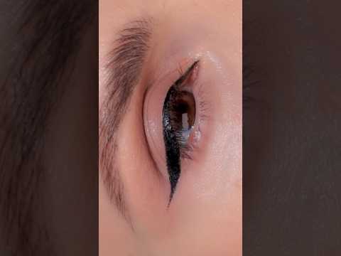 This is the best eyeliner I’ve tried |ALI ANDREEA #shorts